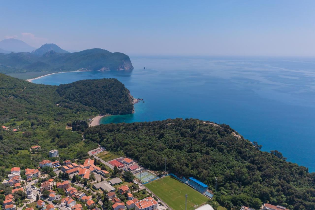 Apartments Fortunella Petrovac ภายนอก รูปภาพ
