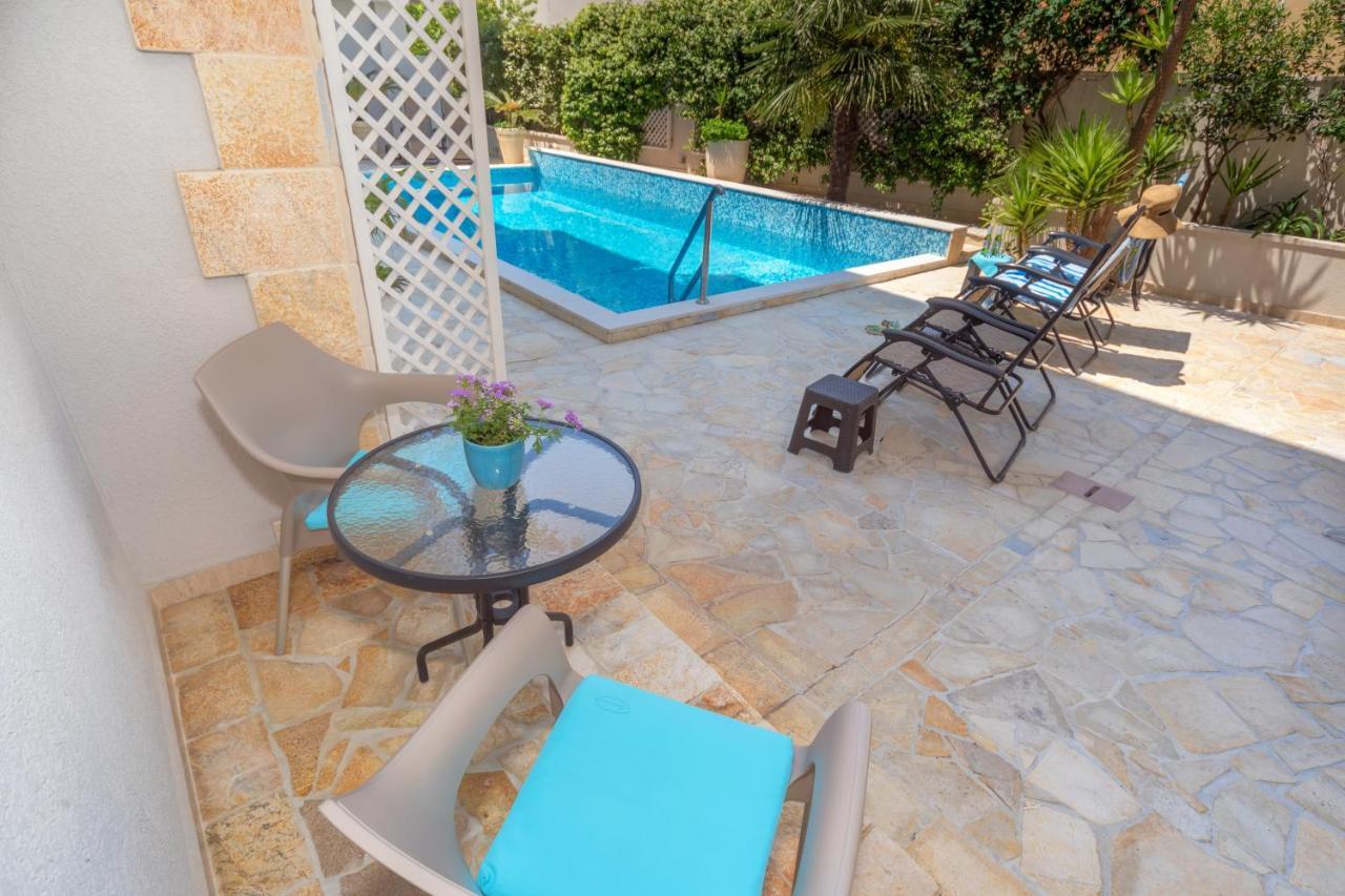 Apartments Fortunella Petrovac ภายนอก รูปภาพ