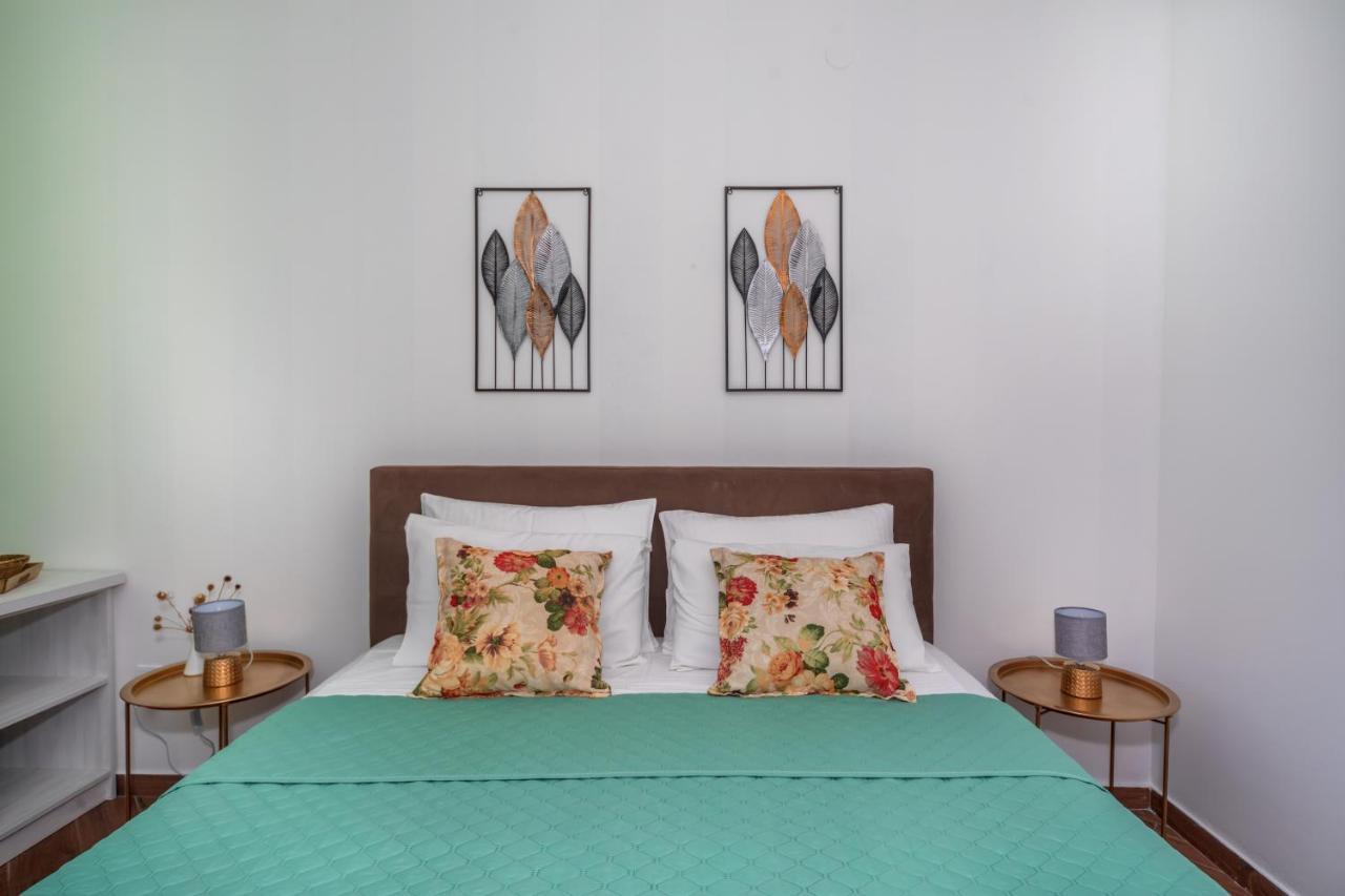 Apartments Fortunella Petrovac ภายนอก รูปภาพ
