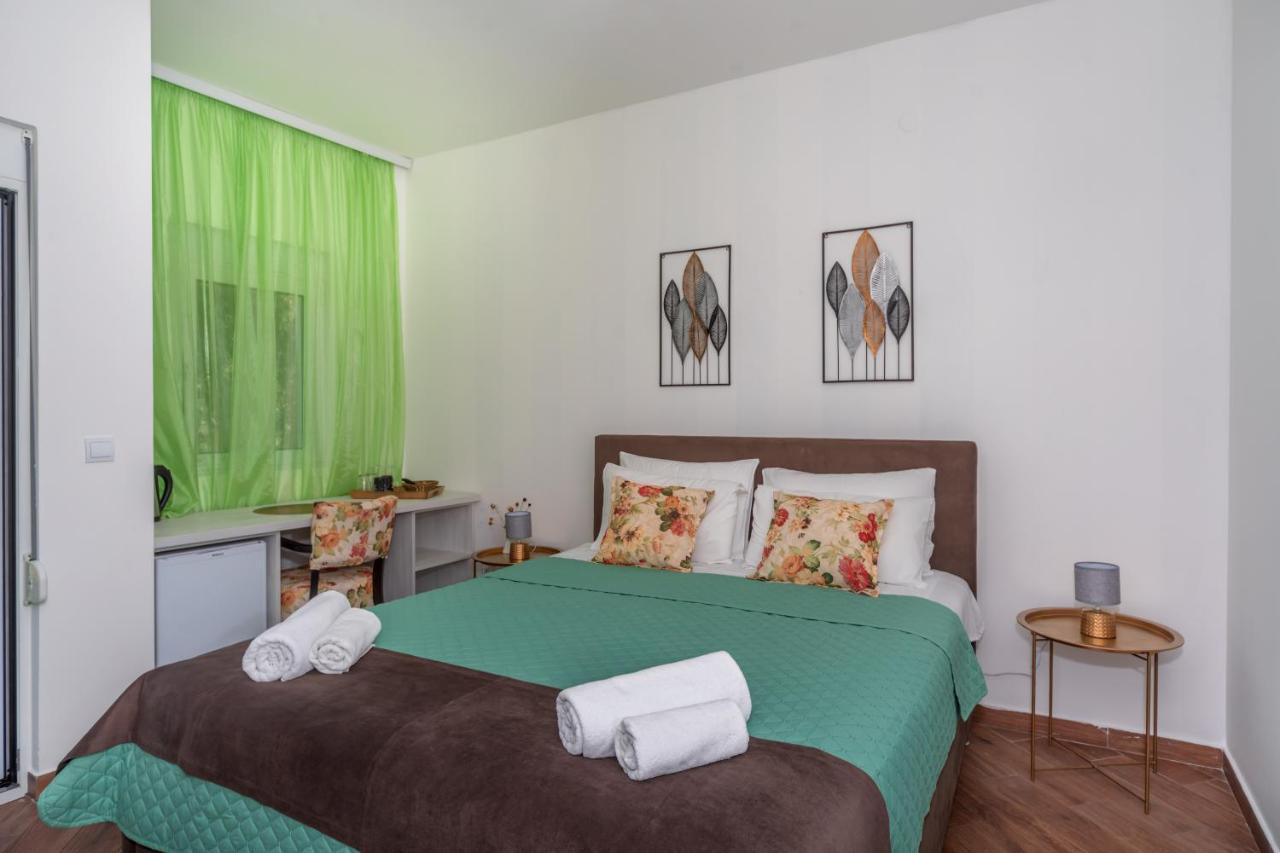 Apartments Fortunella Petrovac ภายนอก รูปภาพ