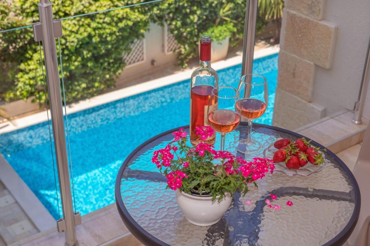 Apartments Fortunella Petrovac ภายนอก รูปภาพ