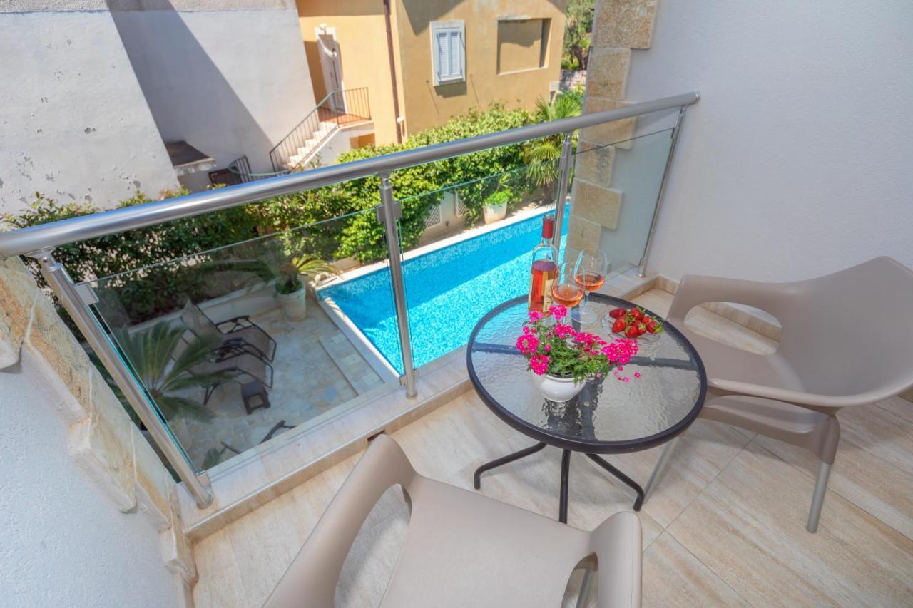 Apartments Fortunella Petrovac ภายนอก รูปภาพ