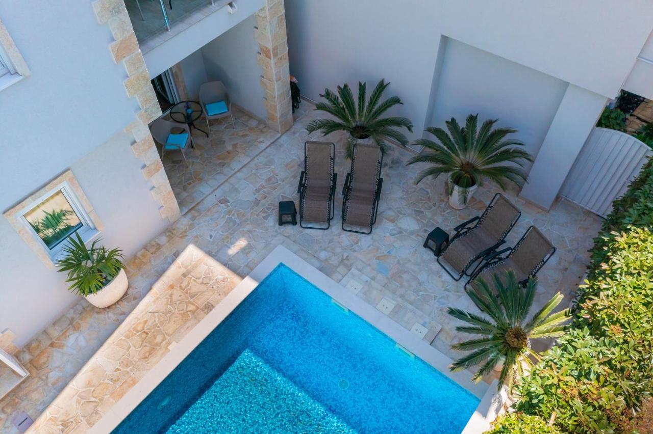 Apartments Fortunella Petrovac ภายนอก รูปภาพ