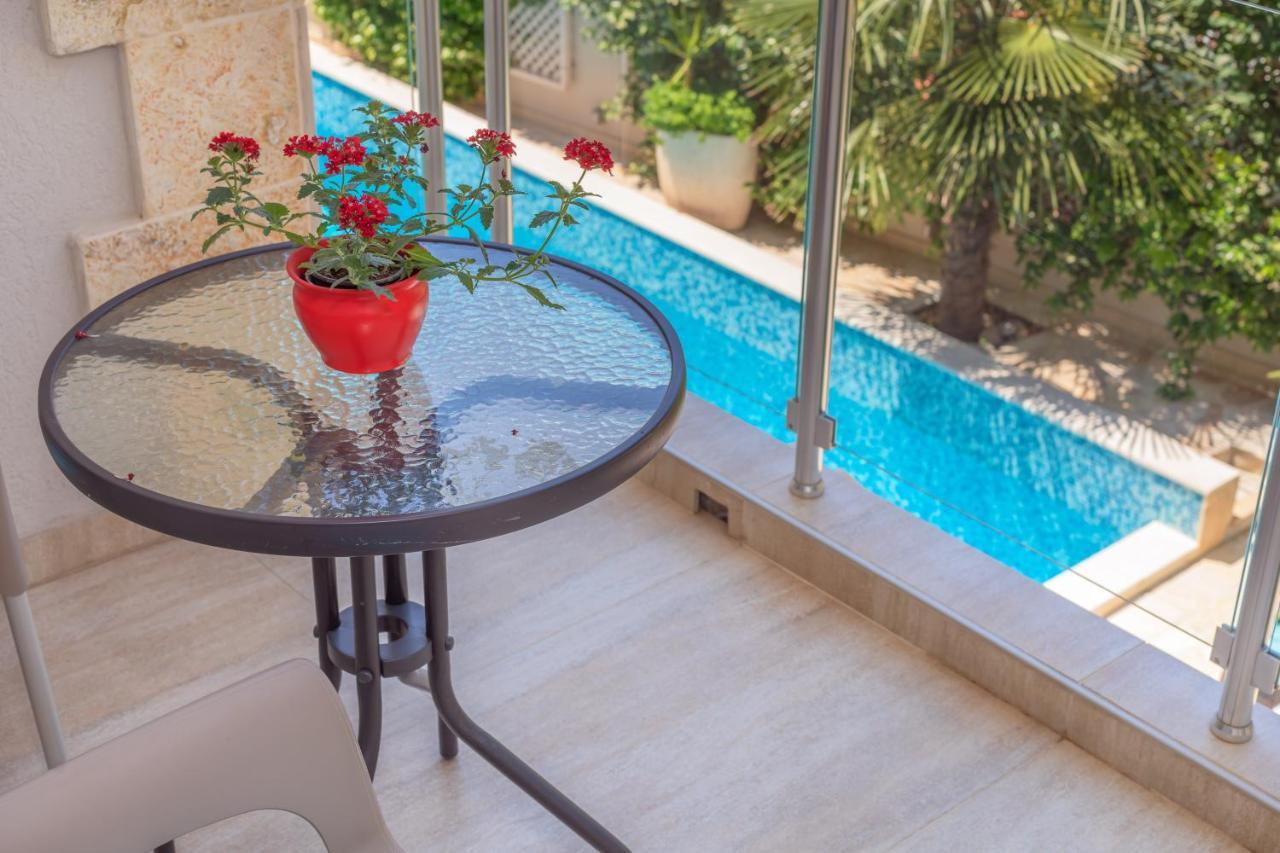 Apartments Fortunella Petrovac ภายนอก รูปภาพ