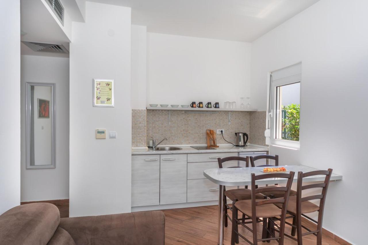 Apartments Fortunella Petrovac ภายนอก รูปภาพ